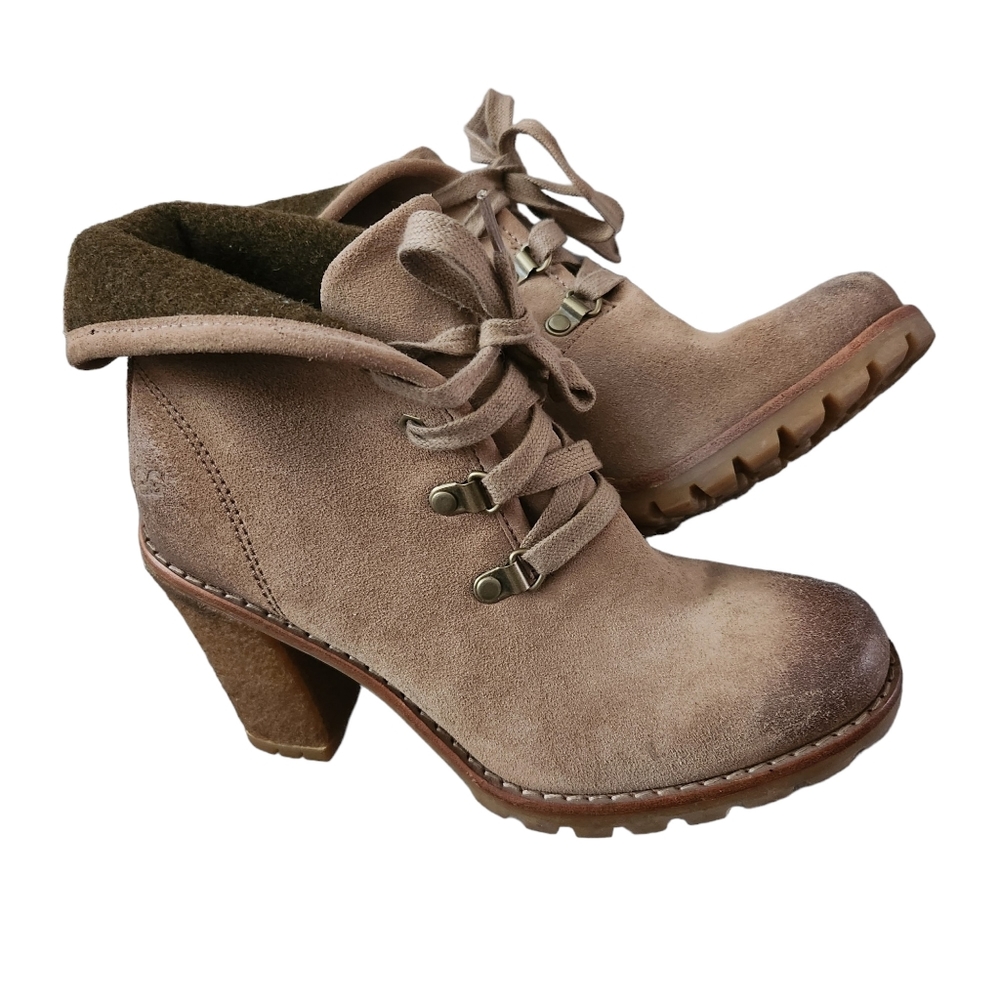 Ugg Womens Suede Tan crepe sole lace boot size 6